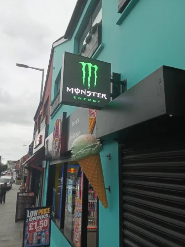 Single & Double-Sided Full-Color LED Video Signage for Shops & Storefronts photo review
